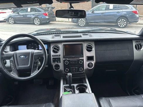 Used 2015 Ford Expedition XLT w/ Equipment Group 202A RWD image 29