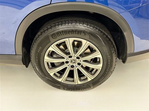 Used 2025 Mercedes-Benz GLC 300 4MATIC image 32