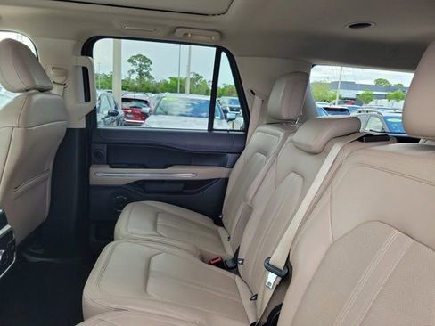 Used 2024 Ford Expedition Max Limited RWD image 17
