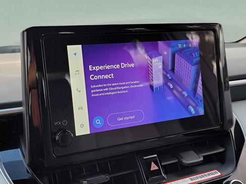 Certified 2025 Toyota Corolla SE image 19