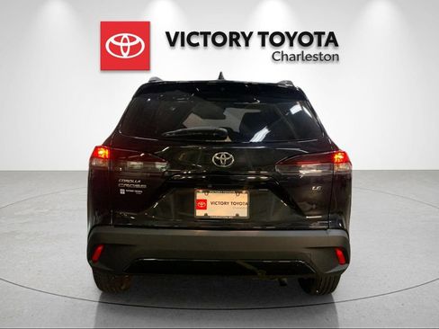 Used 2026 Toyota Corolla Cross LE FWD image 4