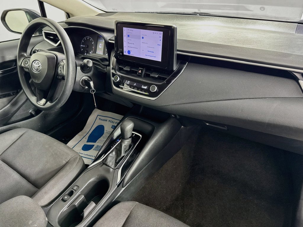 Used 2024 Toyota Corolla LE FWD image 32