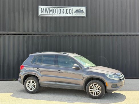 Used 2016 Volkswagen Tiguan S FWD image 1