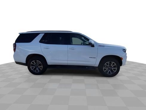 Used 2023 Chevrolet Tahoe Z71 w/ Luxury Package AWD/4WD image 3