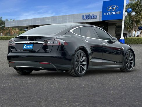 Used 2016 Tesla Model S 85D image 2