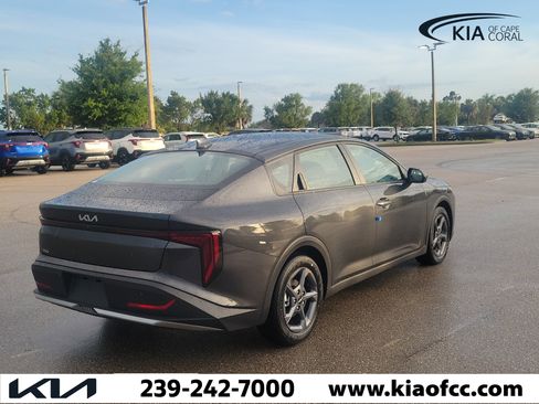 New 2026 Kia K4 FWD image 6