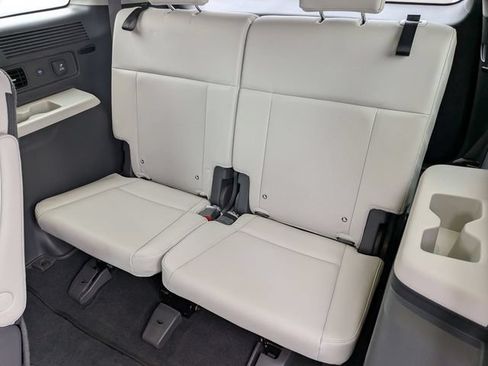 Used 2025 Hyundai Santa Fe Calligraphy FWD image 31