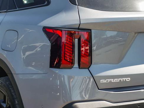 Certified 2024 Kia Sorento SX Prestige AWD/4WD image 7
