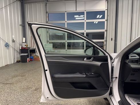 Used 2024 Kia K5 GT-Line w/ GT-Line Premium Package image 7