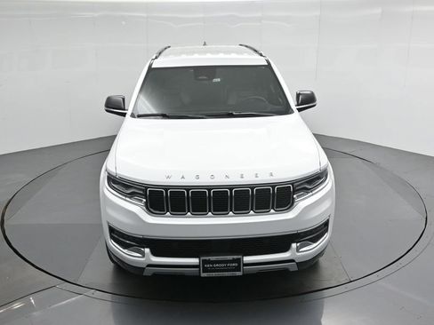 Used 2024 Jeep Wagoneer Series II w/ Flexible Seating Group image 43