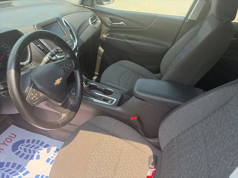 Used 2024 Chevrolet Equinox LT AWD/4WD image 16