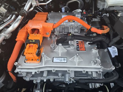 New 2025 Cadillac Lyriq Luxury image 21