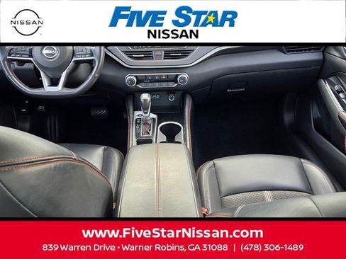 Used 2024 Nissan Altima 2.5 SR FWD image 8