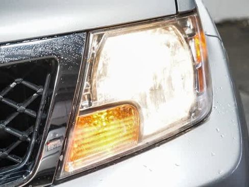 Used 2017 Nissan Frontier SV w/ SV Value Truck Package image 7