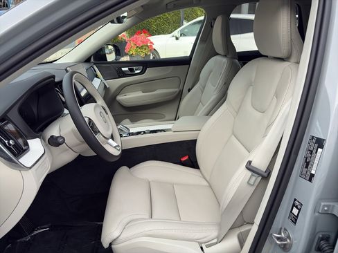 New 2026 Volvo XC60 T8 Ultra w/ Protection Package Premier image 10