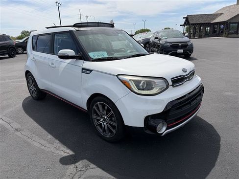 Used 2019 Kia Soul ! w/ Technology Package FWD image 3