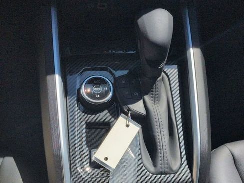 Used 2025 Chevrolet Colorado Trail Boss image 18