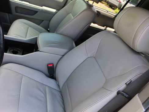 Used 2012 Honda Pilot Touring image 17