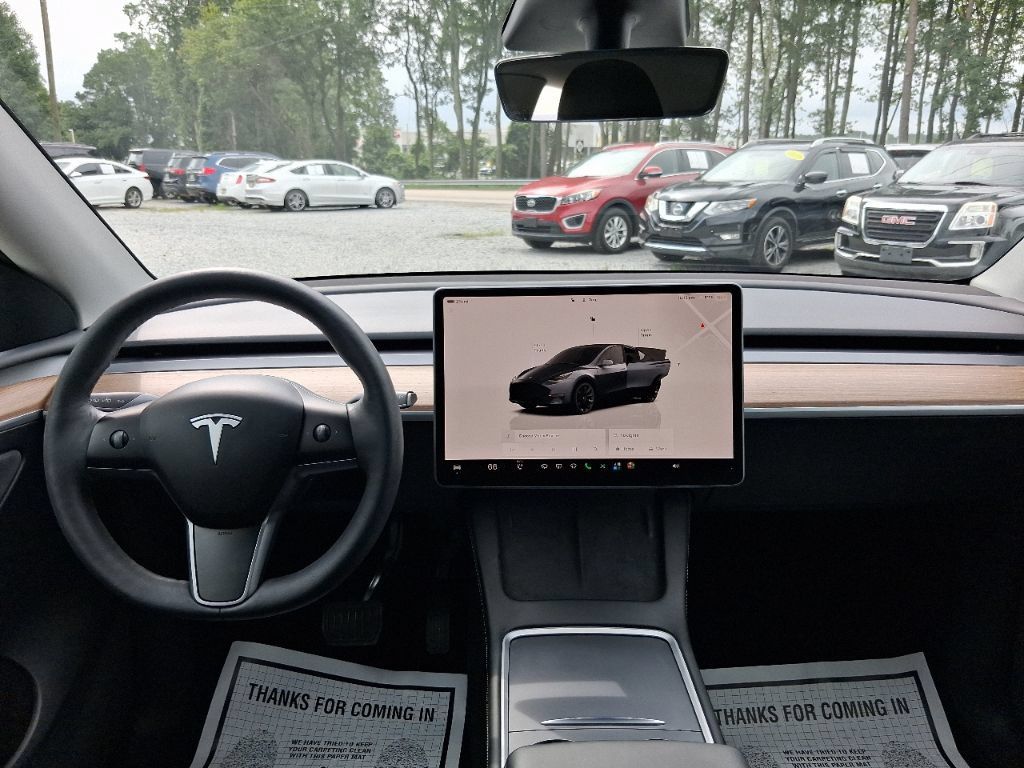 Used 2023 Tesla Model Y Long Range AWD/4WD image 3