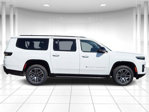 New 2026 Jeep Grand Wagoneer L 4WD w/ Premium Group I image 2