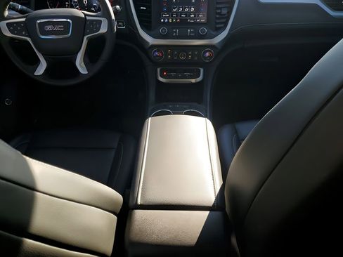 Used 2023 GMC Acadia SLT w/ Technology Package image 22