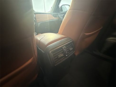 Used 2017 Nissan Rogue SL w/ SL Premium Package image 20