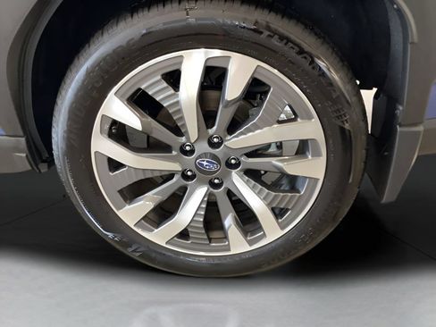 Certified 2025 Subaru Forester Touring AWD/4WD image 21