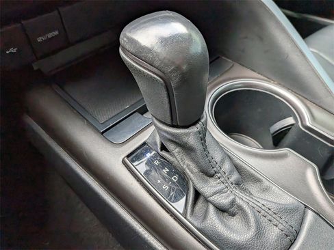 Used 2021 Toyota Camry SE image 24