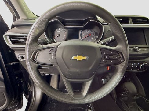 Used 2021 Chevrolet TrailBlazer LS FWD image 13