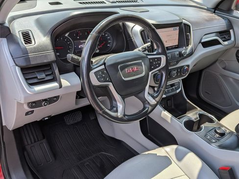 Used 2022 GMC Terrain SLT w/ Infotainment Package II FWD image 17