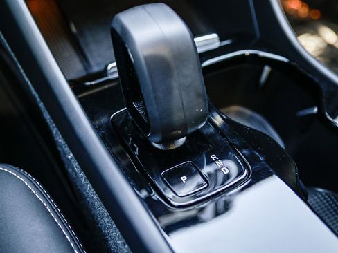 Used 2023 Volvo XC40 Recharge Plus w/ Protection Package Premier image 25