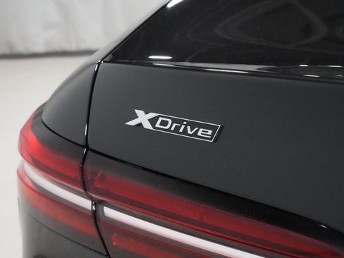 Certified 2025 BMW 530i xDrive 530i xDrive image 25