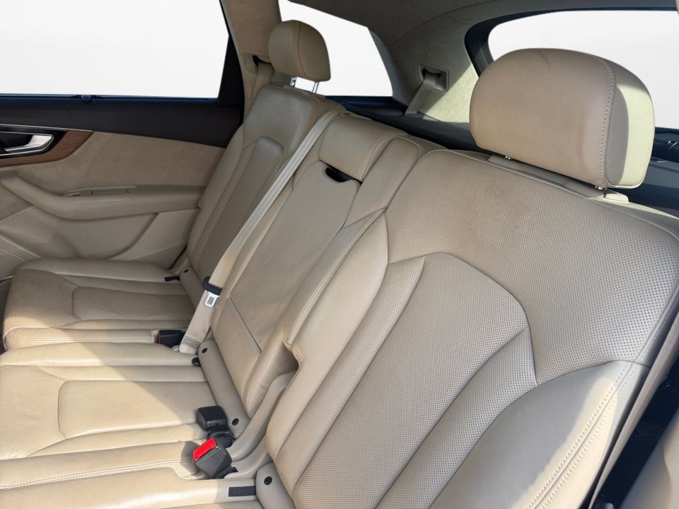 Used 2017 Audi Q7 3.0T Prestige AWD/4WD image 12