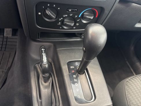 Used 2004 Jeep Liberty Sport w/ PWR Convenience Group AWD/4WD image 24