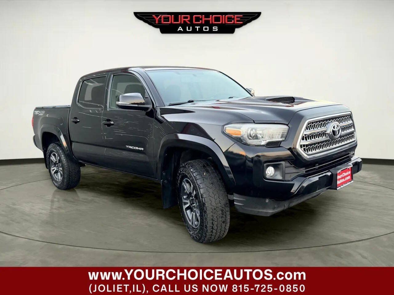 Used 2017 Toyota Tacoma TRD Sport w/ Tow Package (A/T) AWD/4WD image 9