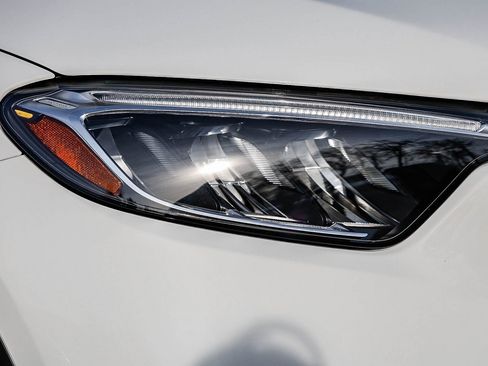 New 2026 Mercedes-Benz GLC 300 image 7