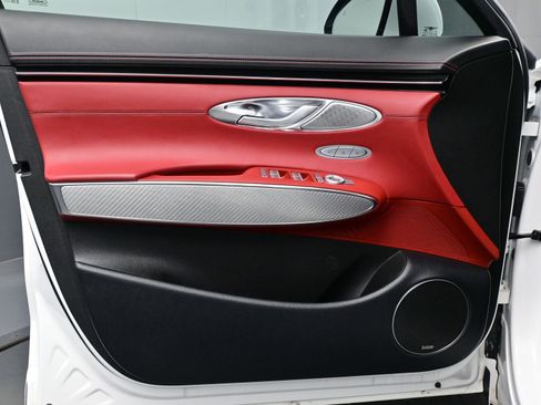 Certified 2023 Genesis GV70 2.5T w/ Sport Prestige Package image 10