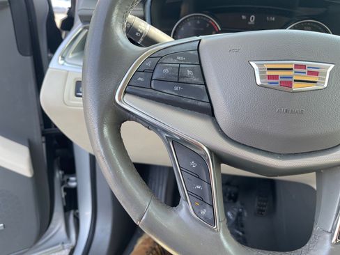 Used 2020 Cadillac XT5 Premium Luxury image 8