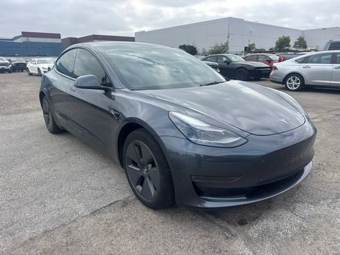 Used 2023 Tesla Model 3 Standard Range RWD image 3