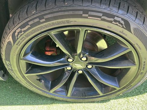 Used 2018 Dodge Charger SXT w/ Blacktop Package RWD image 27