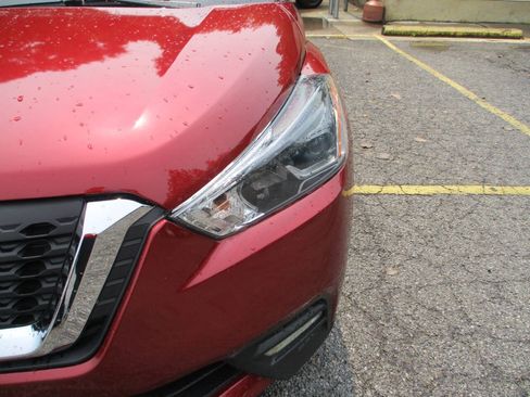 Used 2020 Nissan Kicks SR FWD image 24