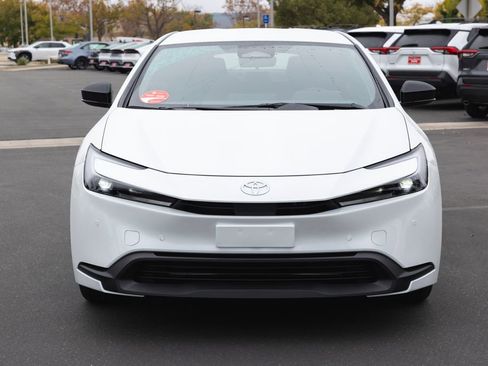 New 2026 Toyota Prius LE image 2