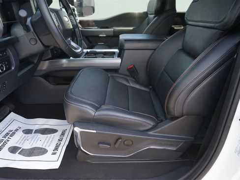 Used 2024 Ford F250 Lariat w/ Lariat Ultimate Package AWD/4WD image 9