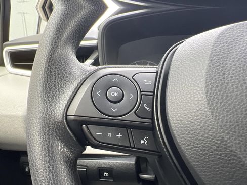 Used 2025 Toyota Corolla LE w/ LE Premium Package image 14