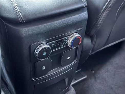 Used 2022 Ford Explorer XLT w/ Equipment Group 202A image 29