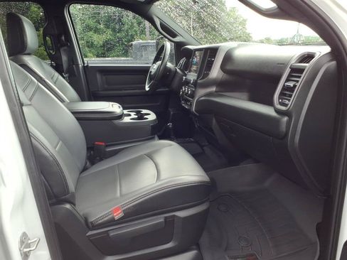 Used 2024 RAM 2500 Tradesman w/ Chrome Appearance Group AWD/4WD image 10