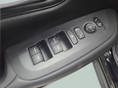 Used 2025 Honda HR-V LX image 20