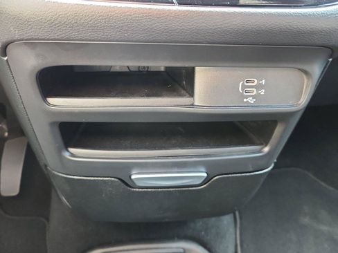 Used 2026 Chrysler Pacifica Select FWD image 25