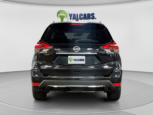 Used 2019 Nissan Rogue SV w/ Premium Package AWD/4WD image 4