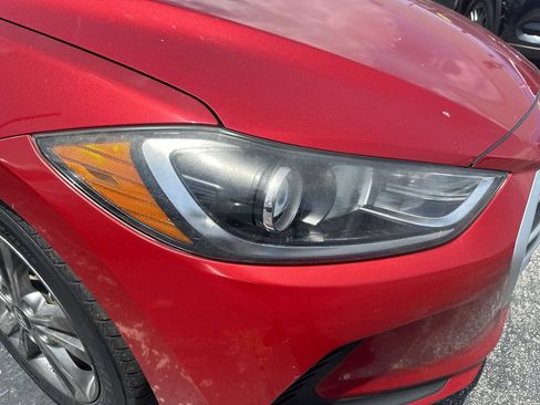 Used 2018 Hyundai Elantra SEL FWD image 11
